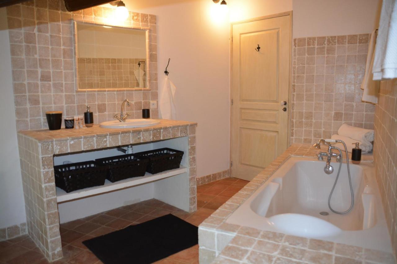 La Petite Sardine Bed & Breakfast Lirac Dış mekan fotoğraf