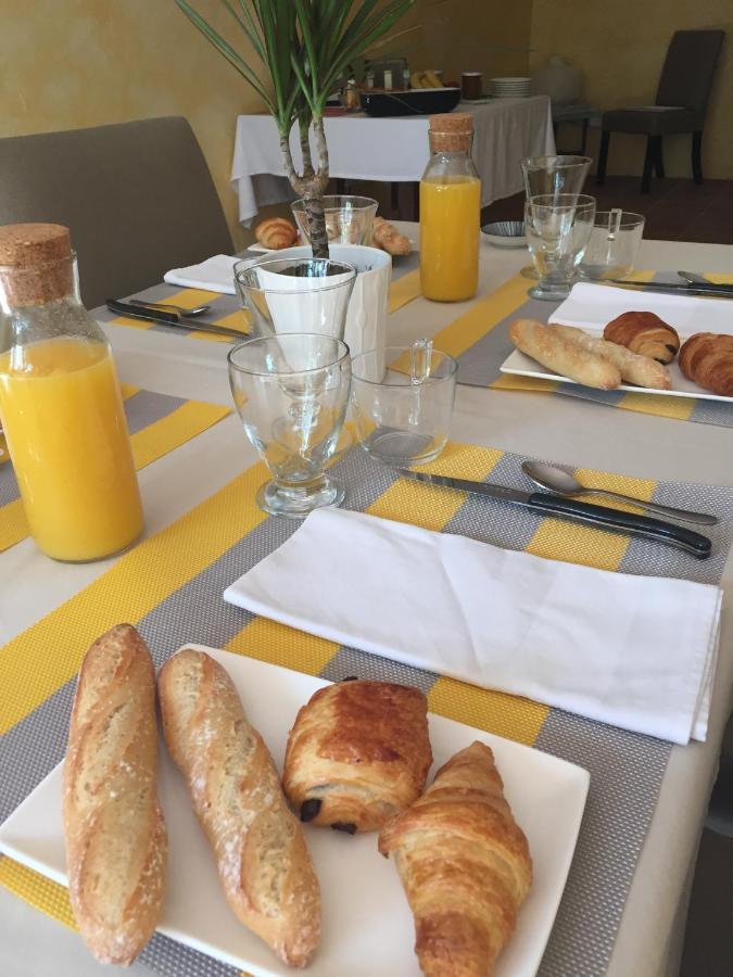 La Petite Sardine Bed & Breakfast Lirac Dış mekan fotoğraf