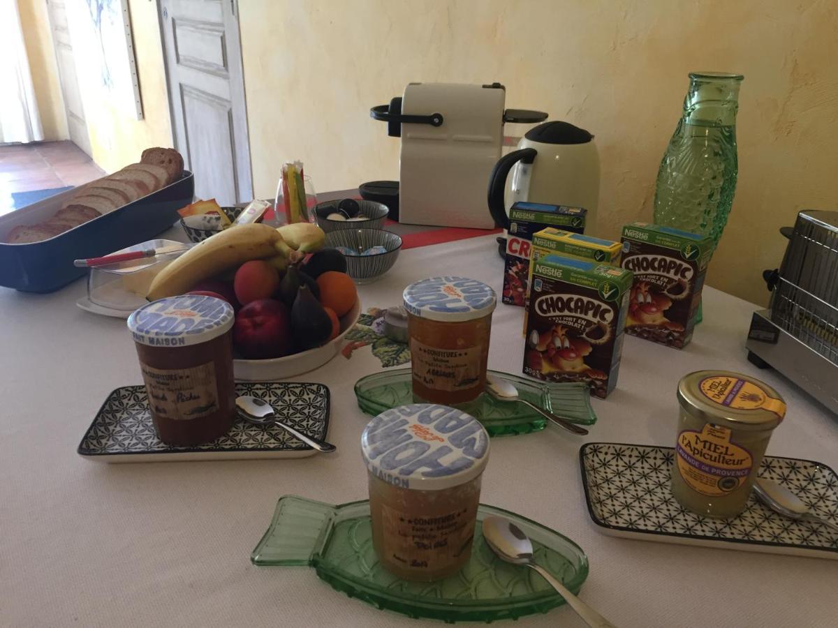 La Petite Sardine Bed & Breakfast Lirac Dış mekan fotoğraf