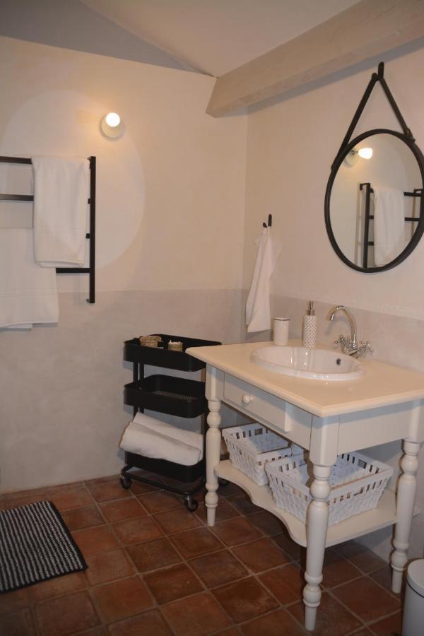 La Petite Sardine Bed & Breakfast Lirac Dış mekan fotoğraf